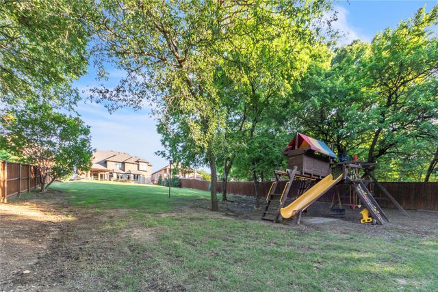 3040 N Camino Lagos, Grand Prairie, TX 75054