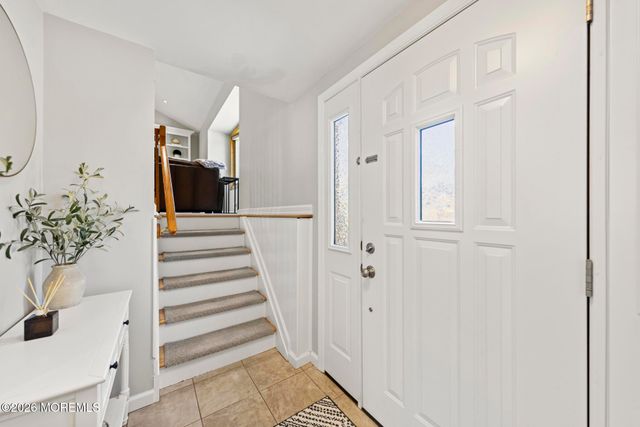 522 Mackey Avenue, Belford, NJ 07718
