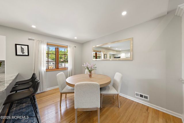 522 Mackey Avenue, Belford, NJ 07718