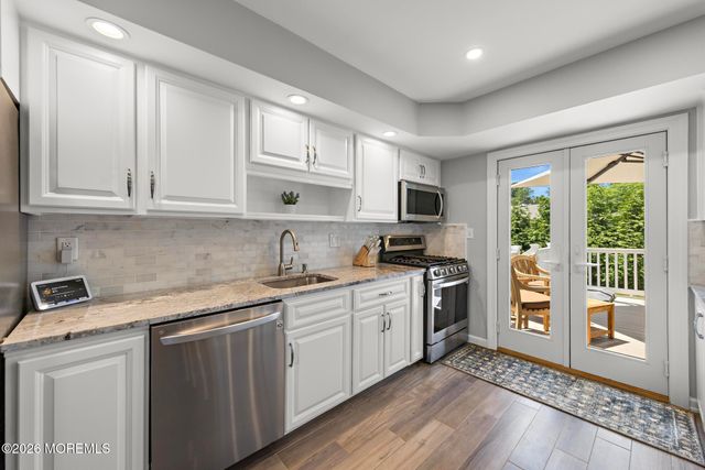 522 Mackey Avenue, Belford, NJ 07718