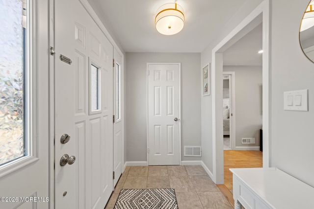 522 Mackey Avenue, Belford, NJ 07718