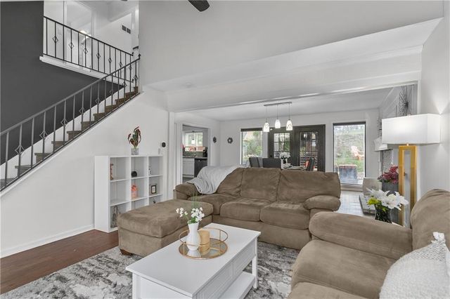 421 NE 90th Terrace, Kansas City, MO 64155