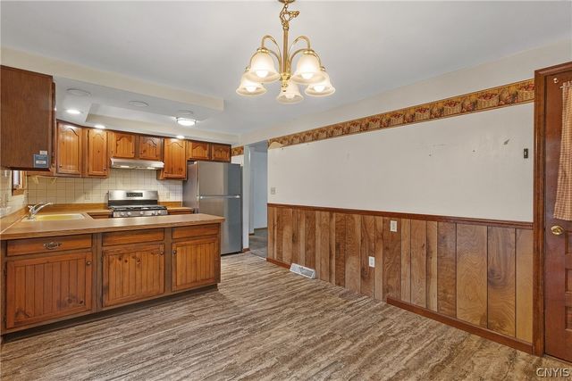 6508 Kirkville Road, Dewitt, NY 13057