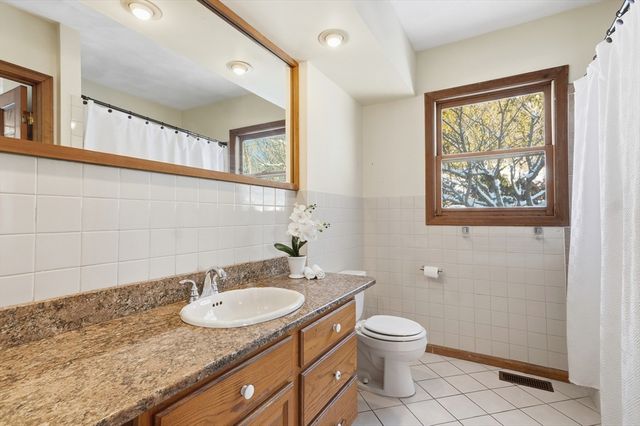 16 Battlemarch Way, Woburn, MA 01801