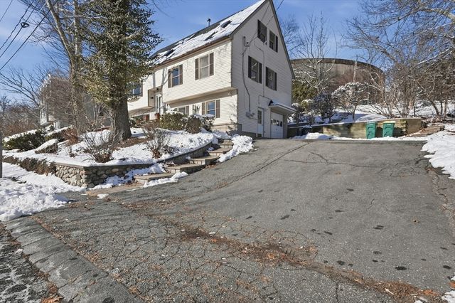 16 Battlemarch Way, Woburn, MA 01801