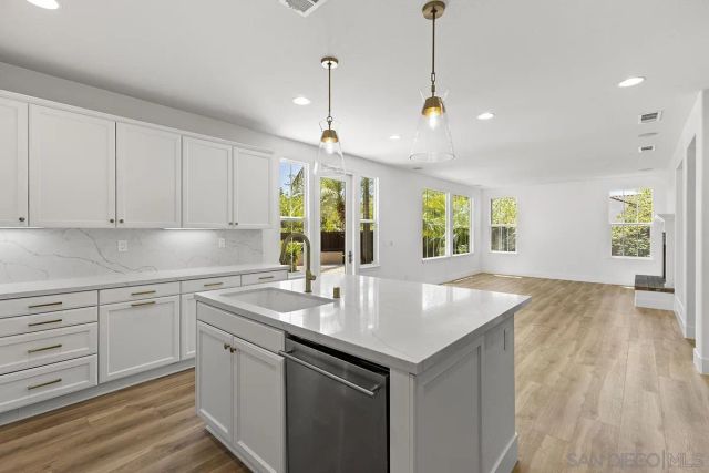 6338 Huntington Dr, Carlsbad, CA 92009