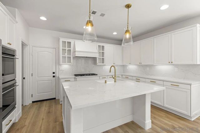 6338 Huntington Dr, Carlsbad, CA 92009