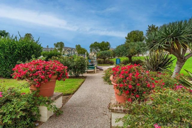 6338 Huntington Dr, Carlsbad, CA 92009