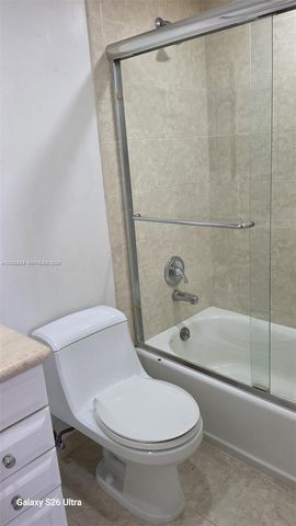 8107 SW 72nd Ave 423E, Miami, FL 33143