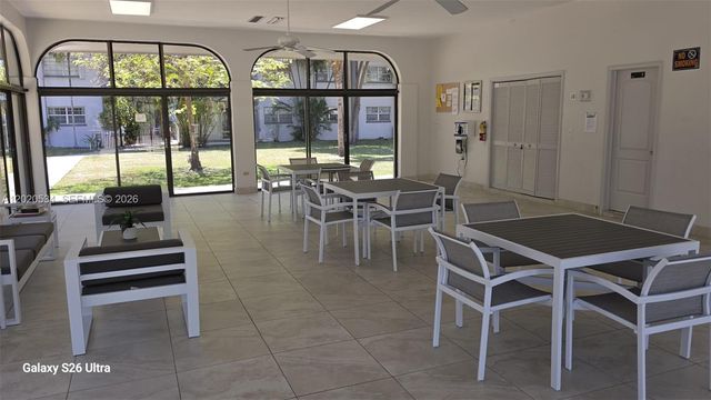8107 SW 72nd Ave 423E, Miami, FL 33143