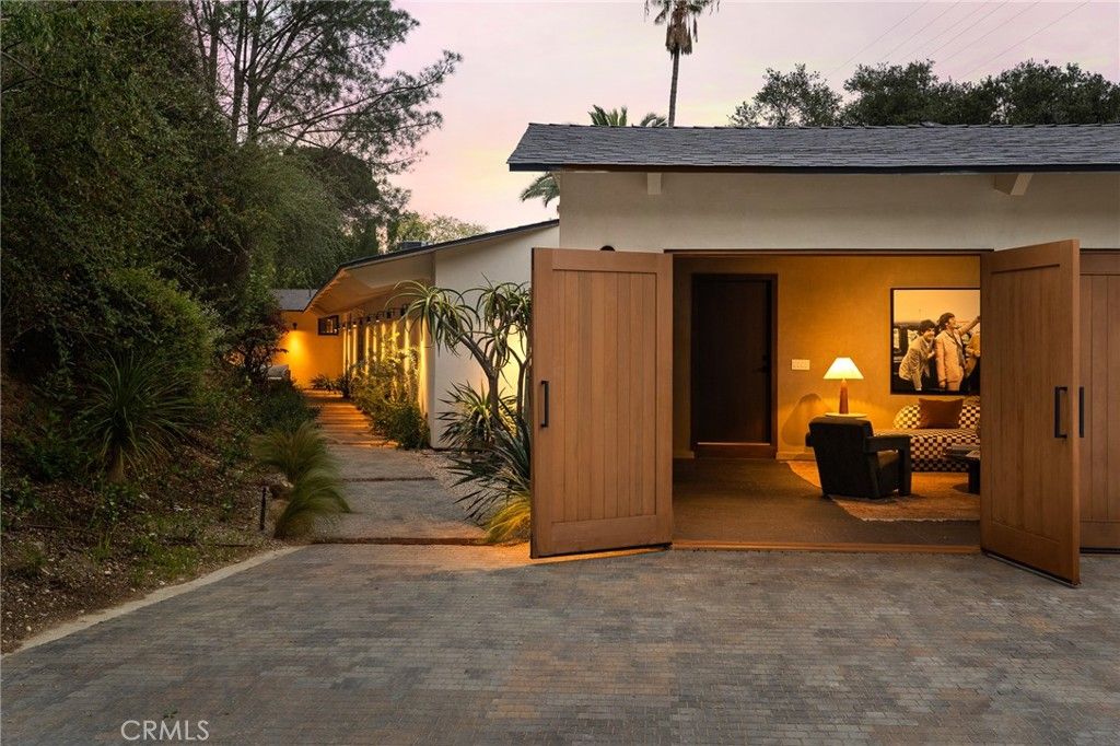 3655 Wrightwood Drive, Studio City, CA 91604 — exterior