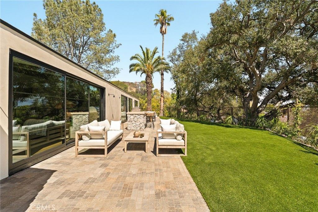 3655 Wrightwood Drive, Studio City, CA 91604 — photo 5
