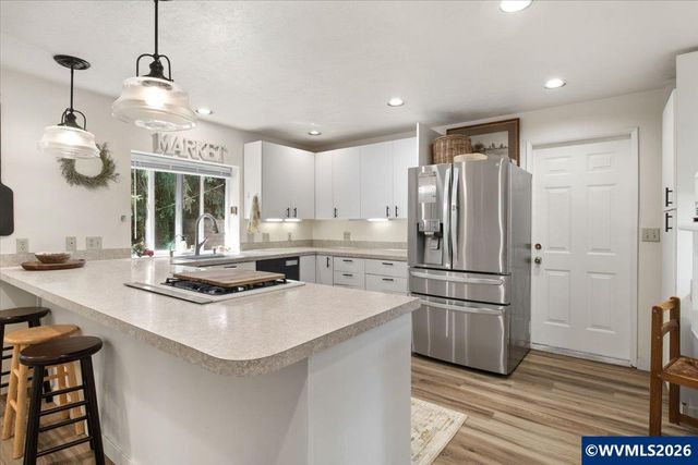 3170 Kingston Wy NW, Albany, OR 97321