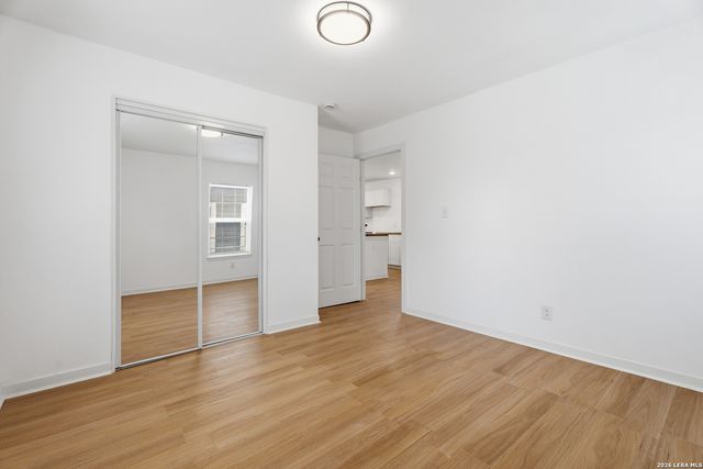 2151 E Crockett, San Antonio, TX 78202