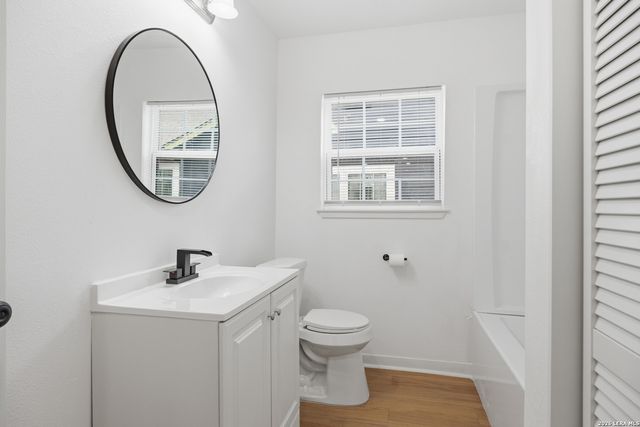 2151 E Crockett, San Antonio, TX 78202