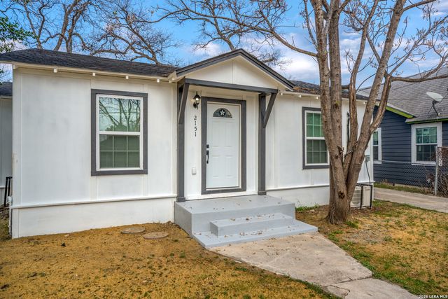 2151 E Crockett, San Antonio, TX 78202