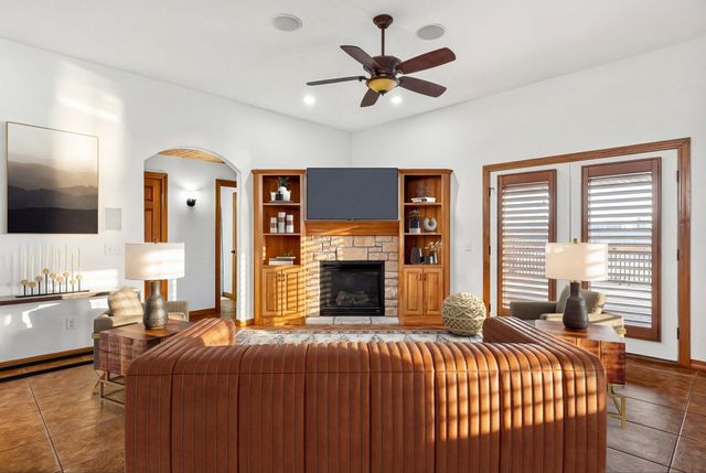 3478 W Farm Road 44, Willard, MO 65781