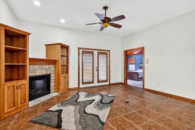 3478 W Farm Road 44, Willard, MO 65781