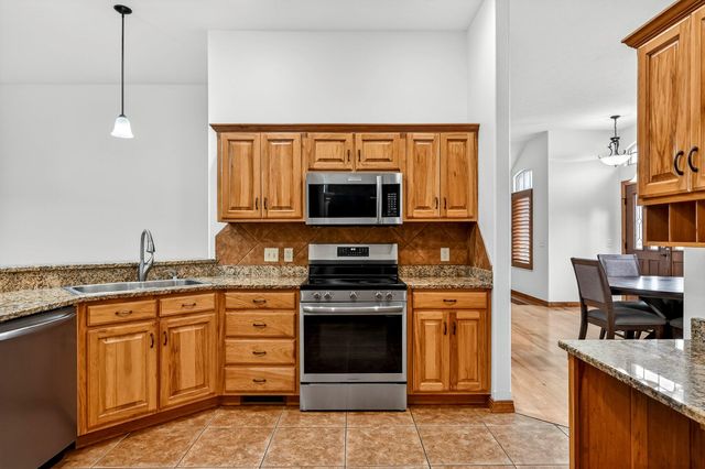 3478 W Farm Road 44, Willard, MO 65781