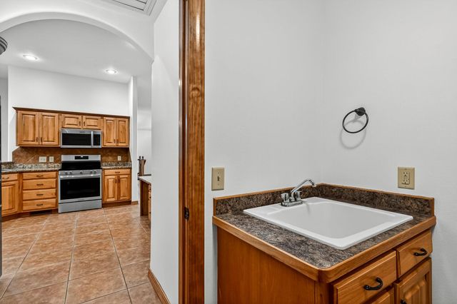 3478 W Farm Road 44, Willard, MO 65781