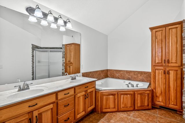 3478 W Farm Road 44, Willard, MO 65781