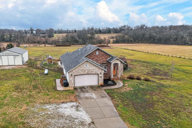 3478 W Farm Road 44, Willard, MO 65781