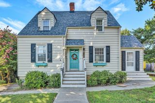 2819 Woodlawn AVE, Roanoke, VA 24015