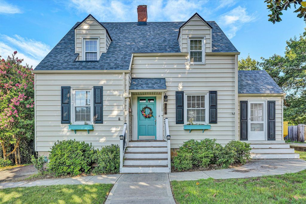 2819 Woodlawn AVE, Roanoke, VA 24015