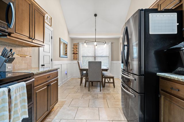 8380 Midwestern Drive, Hixson, TN 37343