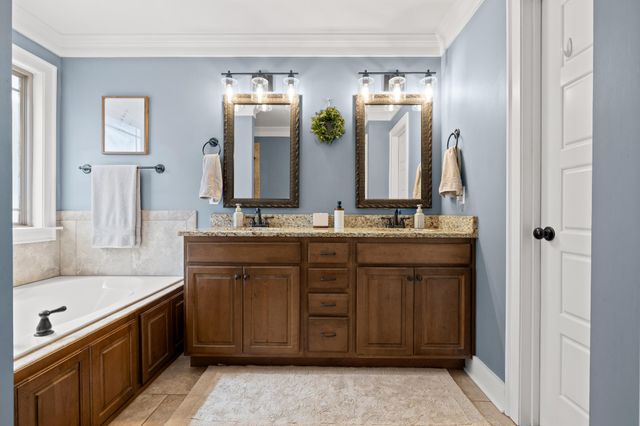 8380 Midwestern Drive, Hixson, TN 37343