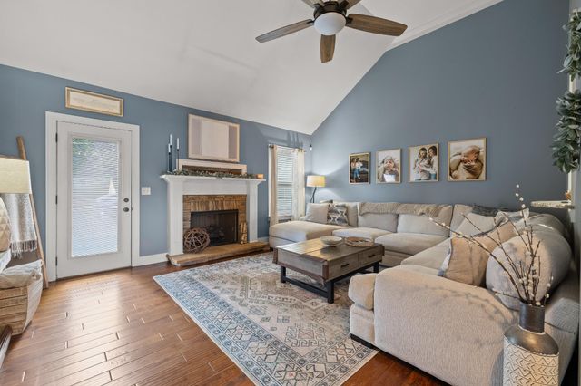 8380 Midwestern Drive, Hixson, TN 37343