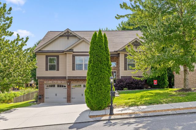 8380 Midwestern Drive, Hixson, TN 37343