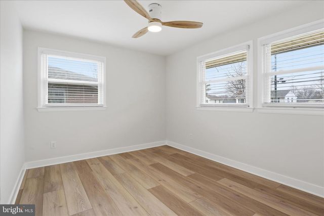 14801 CARLBERN DR, Centreville, VA 20120