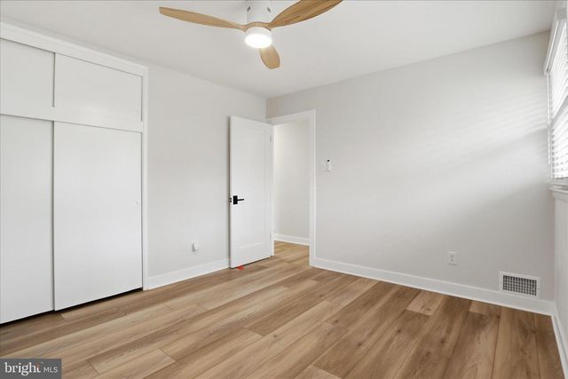 14801 CARLBERN DR, Centreville, VA 20120