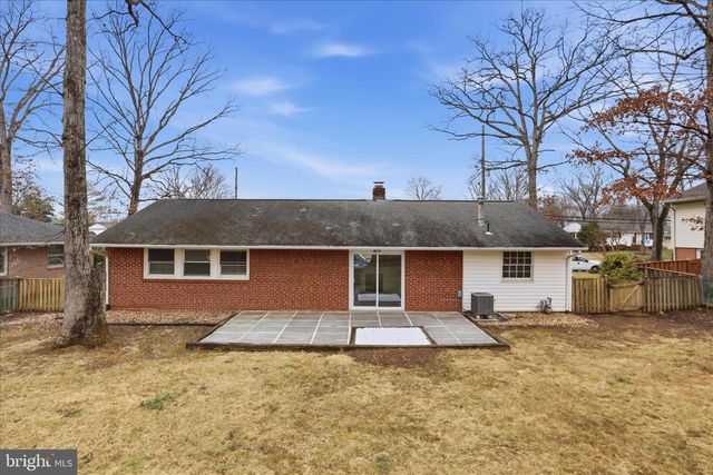 14801 CARLBERN DR, Centreville, VA 20120