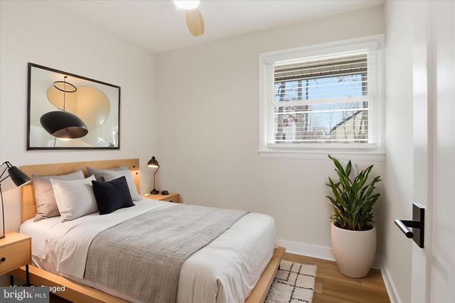 14801 CARLBERN DR, Centreville, VA 20120