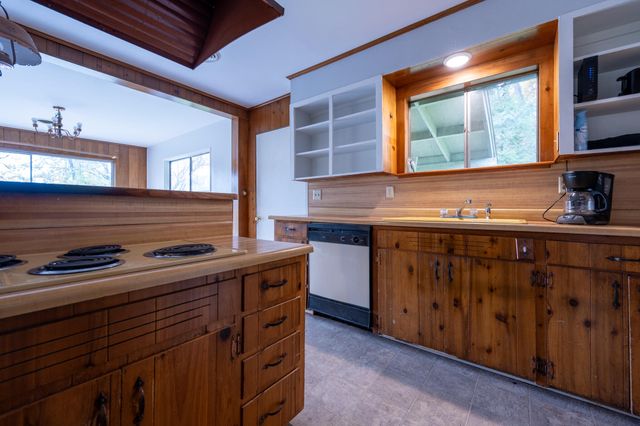 138 Sam Lee Drive, Weaverville, CA 96093