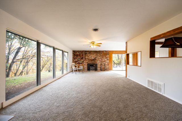 138 Sam Lee Drive, Weaverville, CA 96093