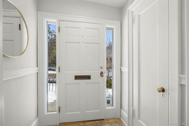 25 Huguenot Drive, Larchmont, NY 10538