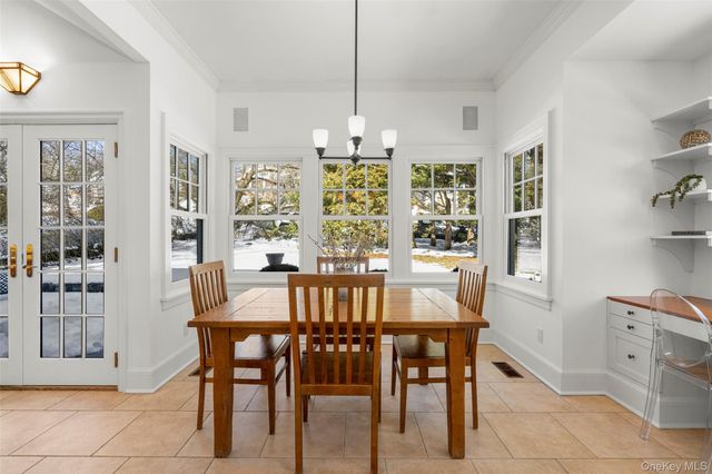 25 Huguenot Drive, Larchmont, NY 10538