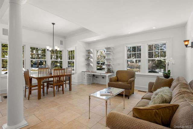 25 Huguenot Drive, Larchmont, NY 10538