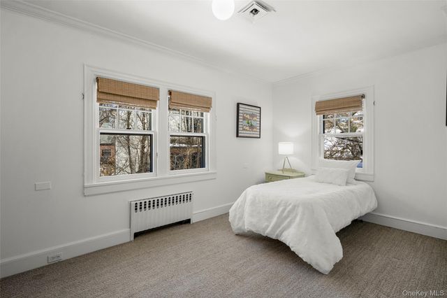 25 Huguenot Drive, Larchmont, NY 10538