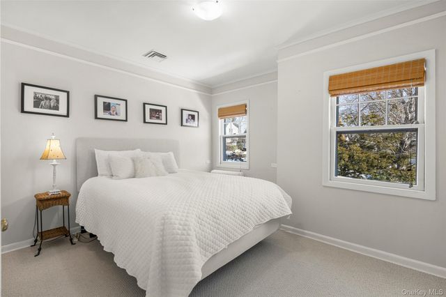 25 Huguenot Drive, Larchmont, NY 10538