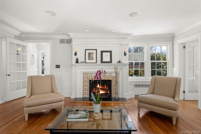 25 Huguenot Drive, Larchmont, NY 10538