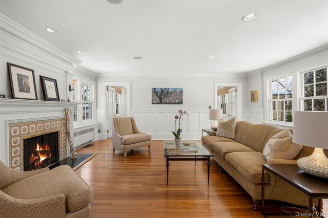 25 Huguenot Drive, Larchmont, NY 10538