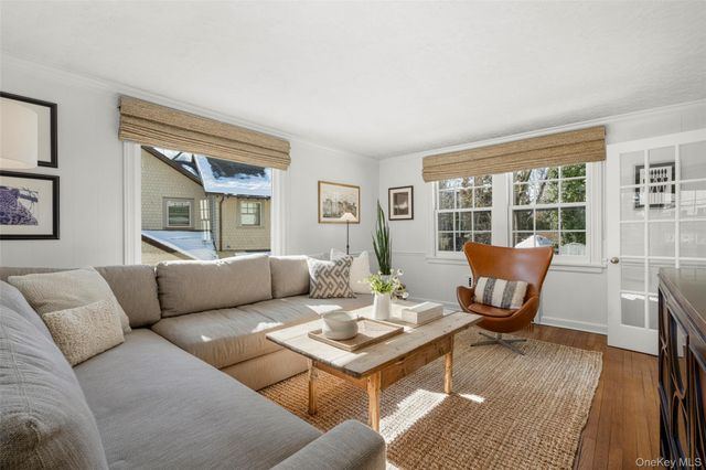 25 Huguenot Drive, Larchmont, NY 10538