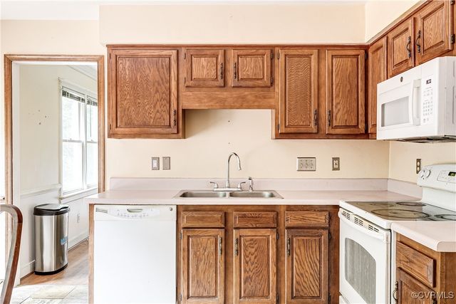 9330 Raven Wing Dr, Chesterfield, VA 23832