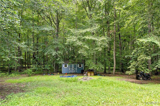 9330 Raven Wing Dr, Chesterfield, VA 23832