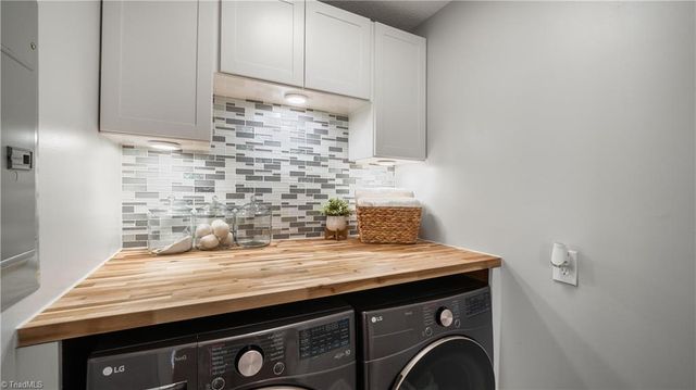 108 Larkspur Lane, Thomasville, NC 27360