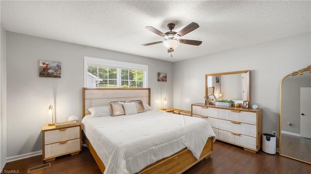 108 Larkspur Lane, Thomasville, NC 27360